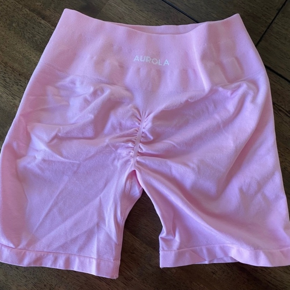Aurola Shorts